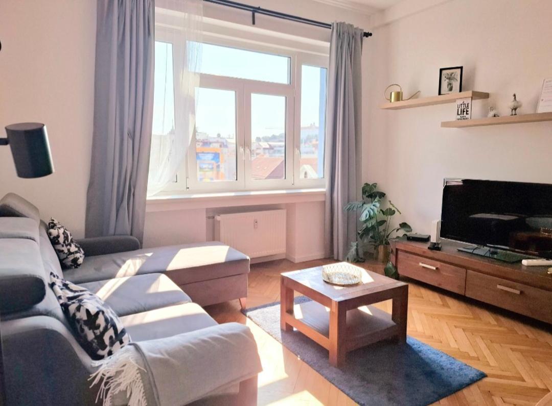 Amazing Castle View Apartment Братислава Екстериор снимка