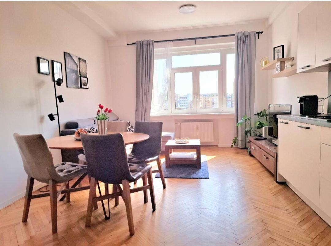 Amazing Castle View Apartment Братислава Екстериор снимка